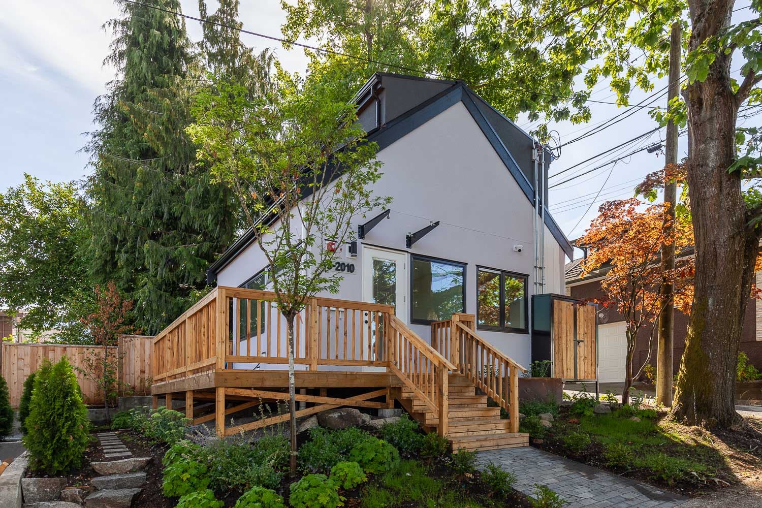 3-2010-Kaslo-Street-Web-08Kasl