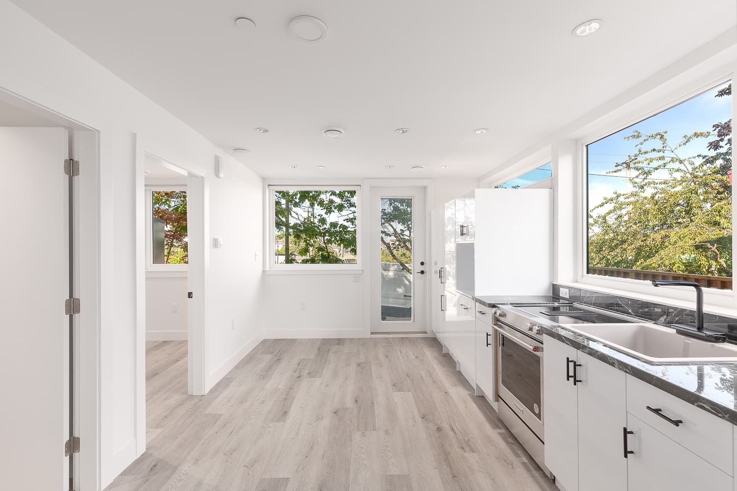 3-2010-Kaslo-Street-Web-14