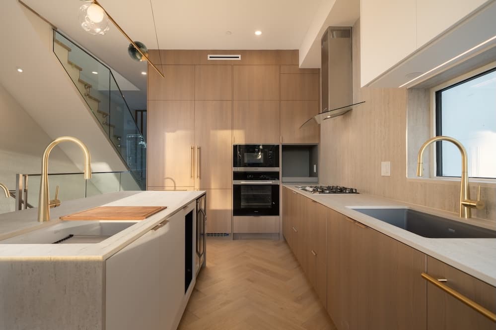 Quebec House 3