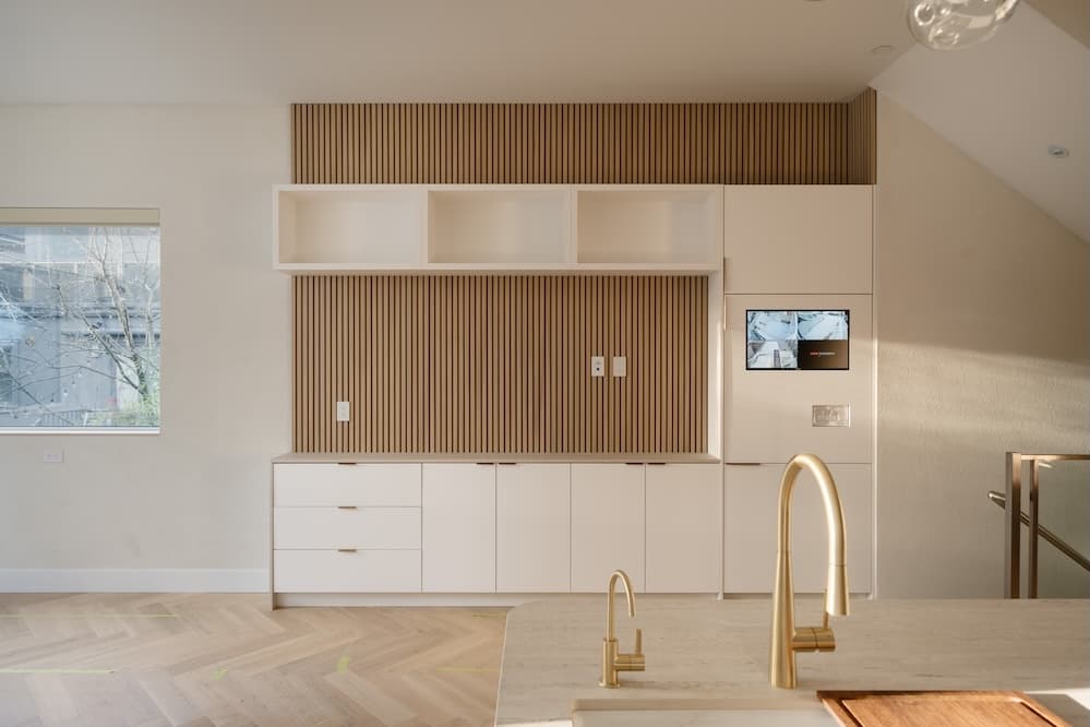 Quebec House 6