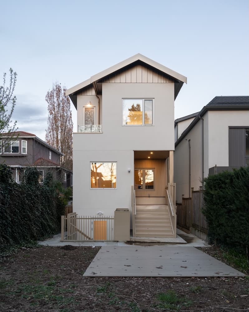 Quebec House 0